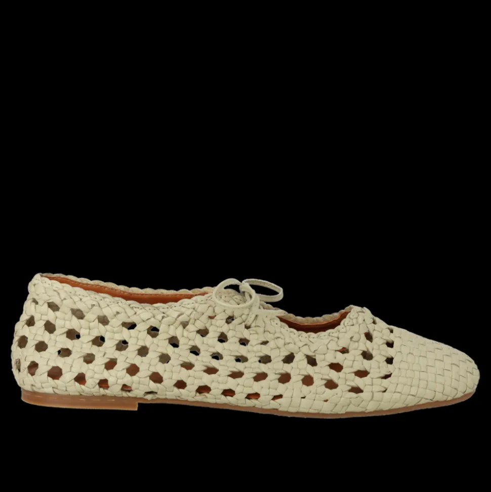 1698-101 Ballerinasko, Buttermilk, 41