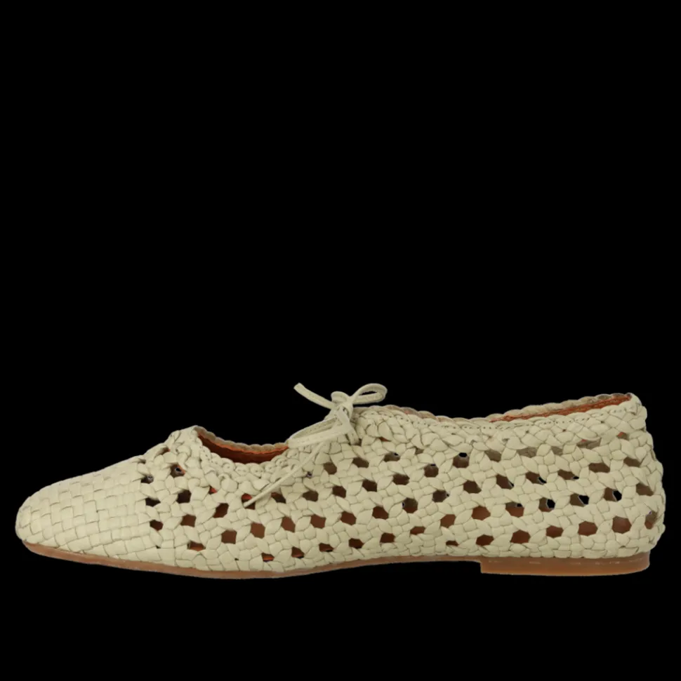 1698-101 Ballerinasko, Buttermilk, 41