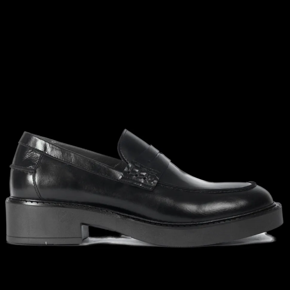 1645-101 Loafers, Black, 39