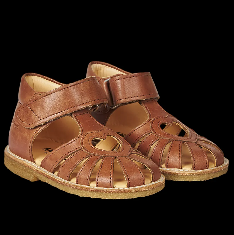 0572-101 Sandal, Cognac, 21