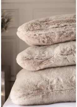 Adalyn Pude, Sand, 45x45 cm