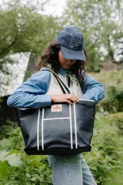 Aubrey Taske, Navy Blue