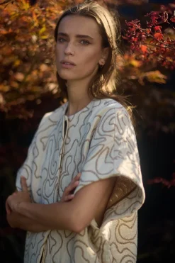 Becca Vest, Bleached Sand, 1