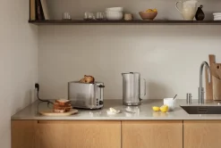 Bernadotte Brødrister, Steel