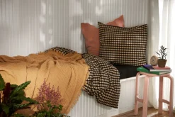 Bæk&Bølge Sengelinned, Sort/ Sand, 140x200 cm