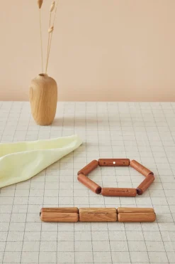 Bloom Trævase, Natur