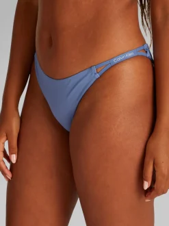 Brazilian Bikinitrusser, Charmed, M