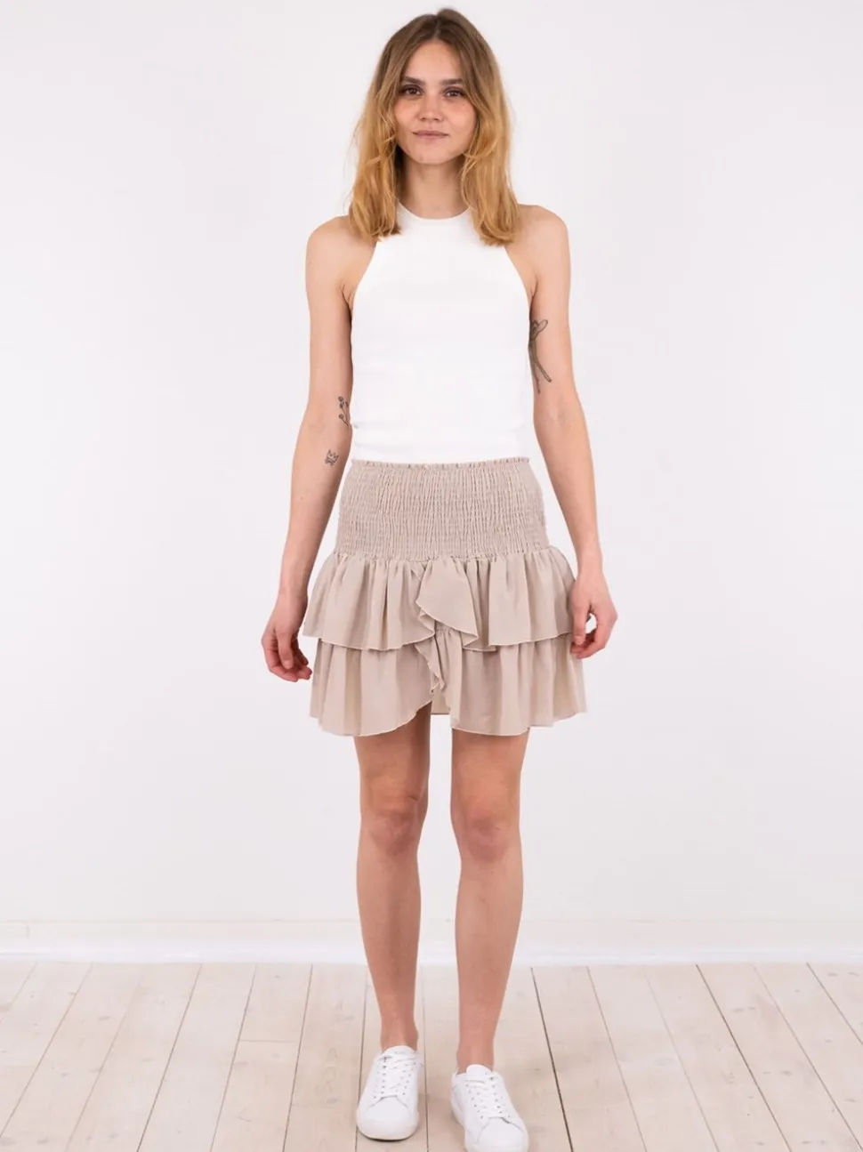 Carin R Nederdel, Sand, 40