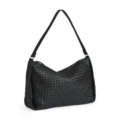 Claudia Taske, Black