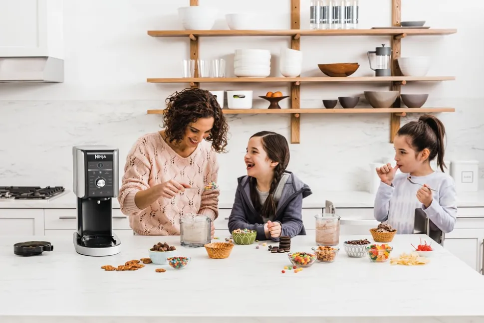 Creami Deluxe 10-i-1 Ice Cream & Frozen Drink Maskine