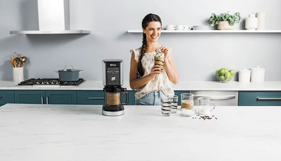 Creami Deluxe 10-i-1 Ice Cream & Frozen Drink Maskine