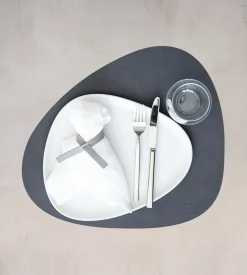 Curve Nupo Dækkeserviet, Antracit, 37x44 cm