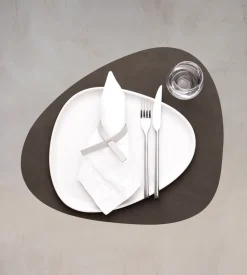 Curve Nupo Dækkeserviet, Caviar, 37x44 cm