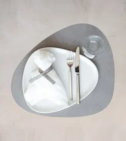 Curve Nupo Dækkeserviet, Lysegrå, 37x44 cm