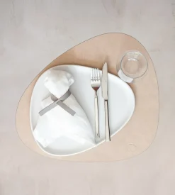 Curve Nupo Dækkeserviet, Sand, 37x44 cm