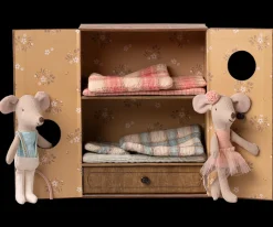 Dansestudie Med Balletmus, Multi