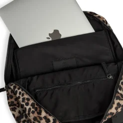 Darla Rygsæk, Leopard