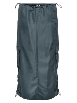 Delia Cargo Nederdel, Iron Gate, M