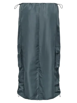 Delia Cargo Nederdel, Iron Gate, M