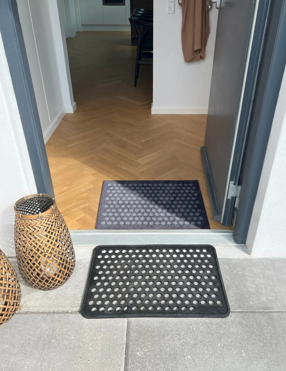 Dot Gummi Dørmåtte, Black, 40x60 cm