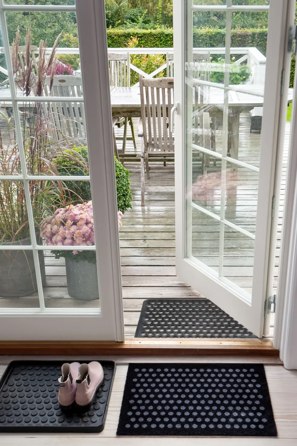 Dot Gummi Dørmåtte, Black, 40x60 cm