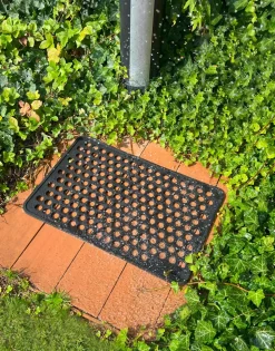 Dot Gummi Dørmåtte, Black, 40x60 cm