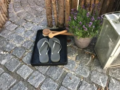 Dot Skobakke, Black, 28x38 cm