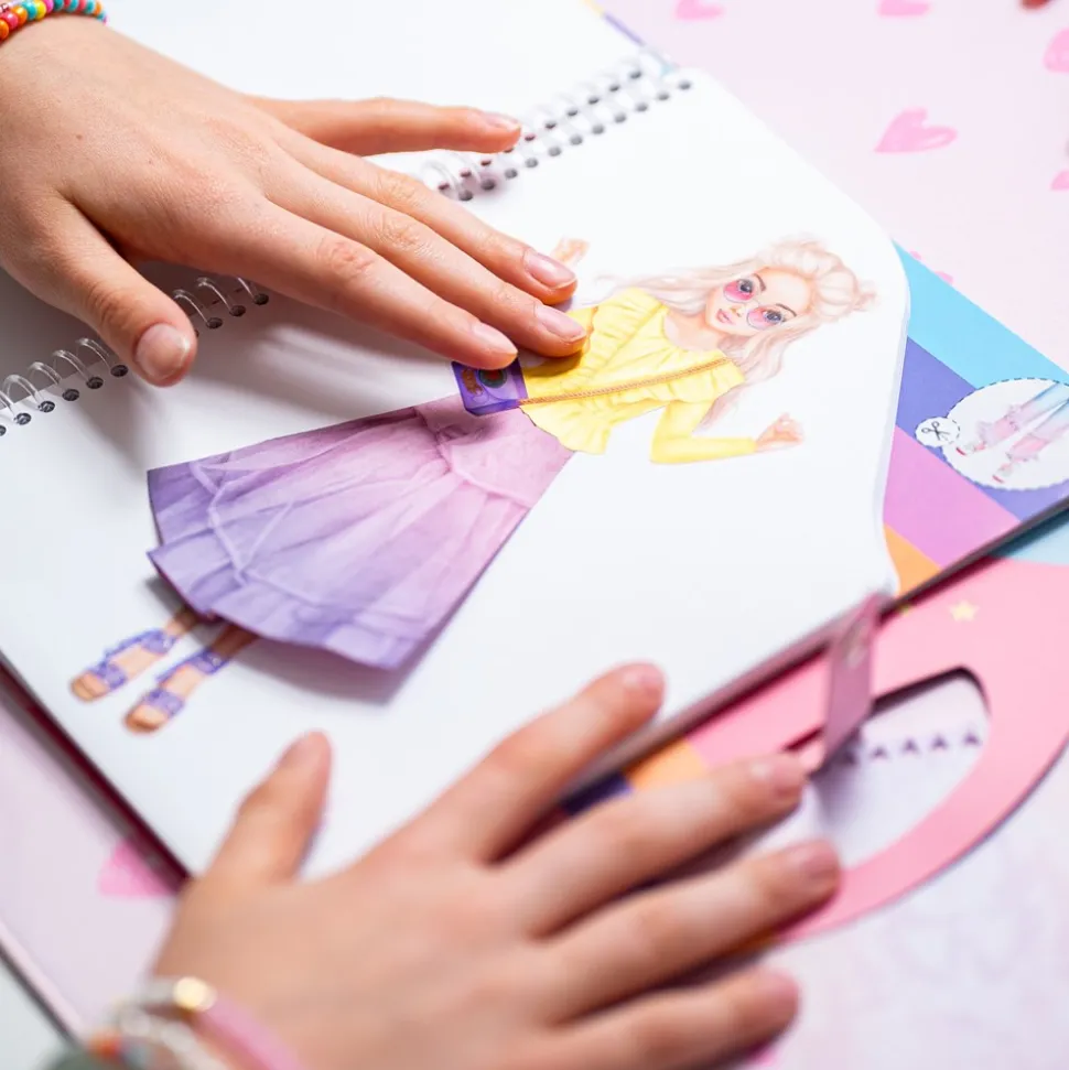 Dress Me Up Collage Bog