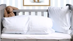 Emilie Babysengetøj, Light Blue, 70x100 cm