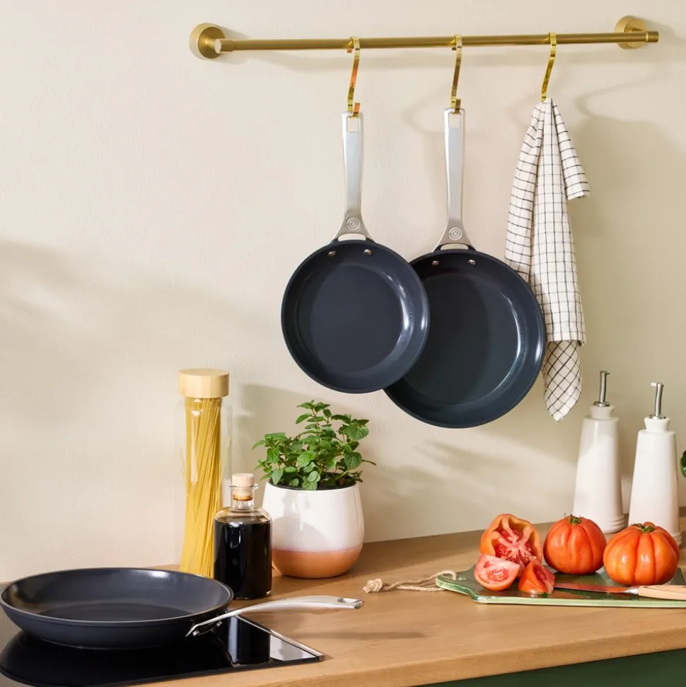 Essential Non-Stick Ceramic Stegepande, Black, Ø24 cm