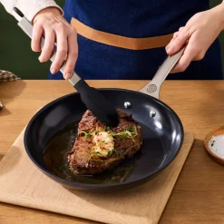 Essential Non-Stick Ceramic Stegepande, Black, Ø28 cm