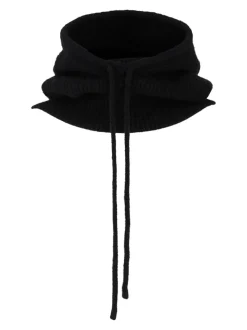 Filisa Halsedisse, Sort