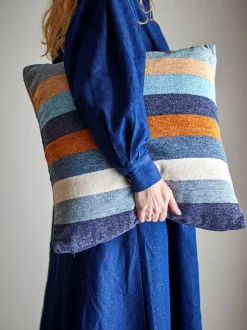 Gyani Pude, Blue 50x50 cm