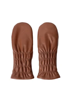 Kara S Vanter, Cognac, L