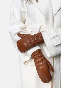 Kara S Vanter, Cognac, L