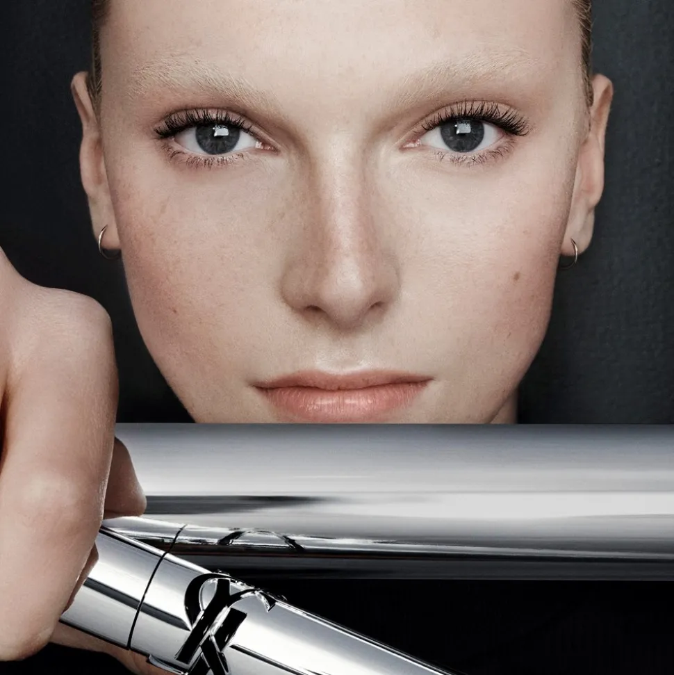 Lash Latex Lengthening & Lift Mascara, Black