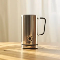 Mælkeskummer, Steel