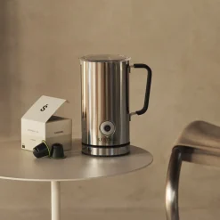 Mælkeskummer, Steel