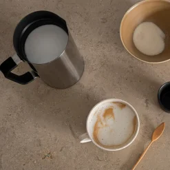 Mælkeskummer, Steel