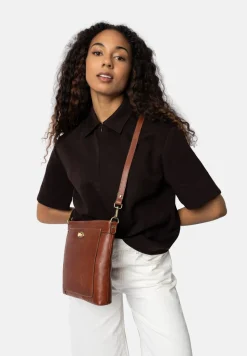 Moa Small Crossbody, Cognac