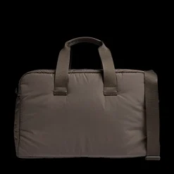 More Weekend Taske, Major Brown