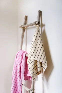 Naram Håndklæde, Baby Pink & Ski Patrol Red, 70x140 cm