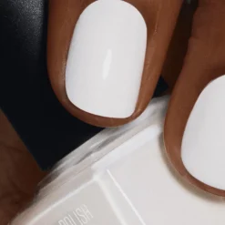 Neglelak, Milky White