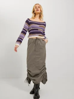 Nori Nederdel, Morel, M