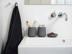 Nova Tandbørstekrus, Grå