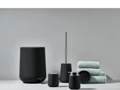 Nova Tandbørstekrus, Sort