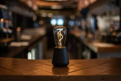 One Bordlampe, Black Wood