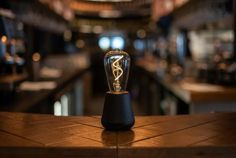 One Bordlampe, Black Wood