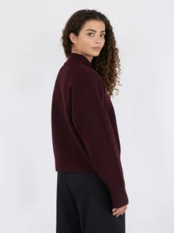 Paulina Striktrøje, Wine, 40