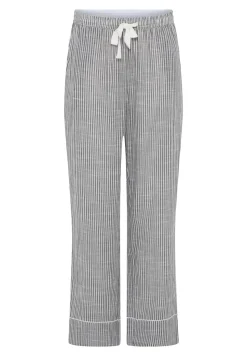 Pia Natbukser, Pavement Stripe, M